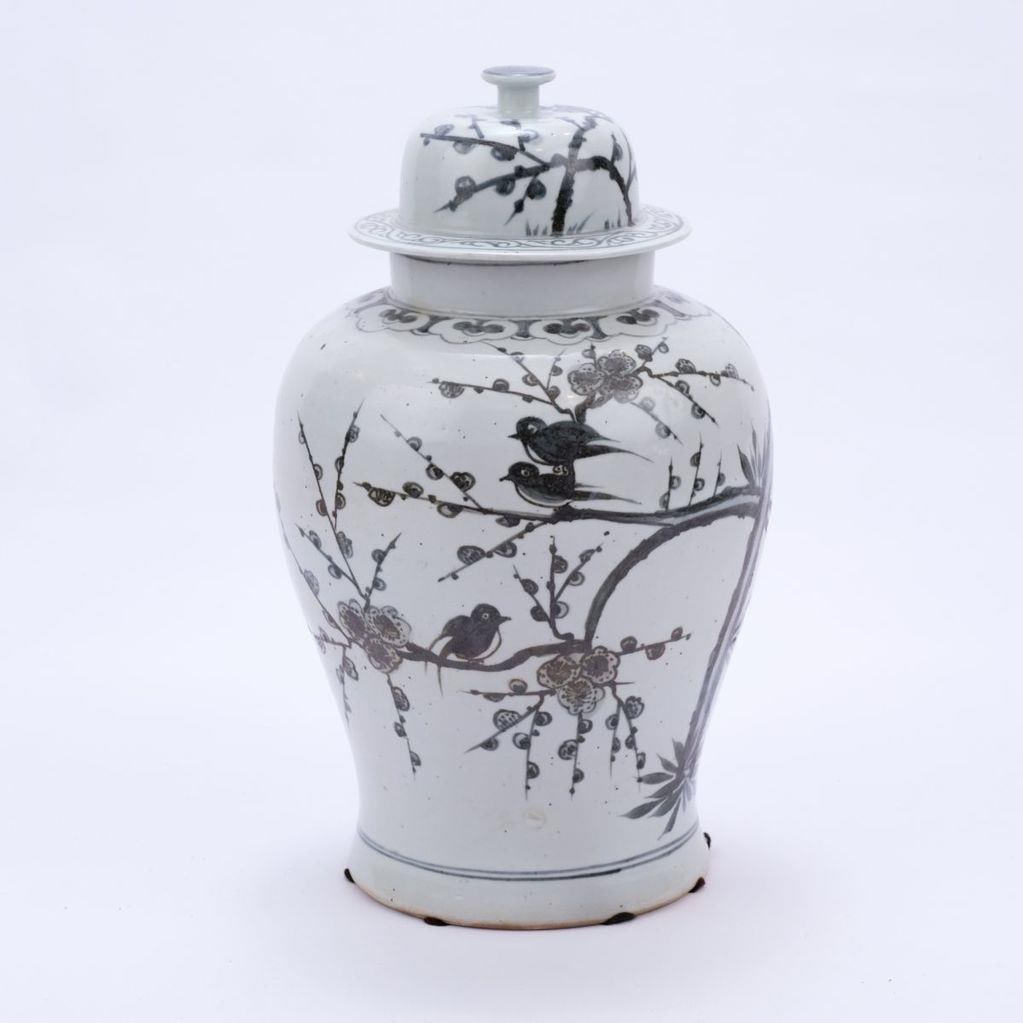 Yuan Dynasty Style Handcrafted Ceramic Temple Jar Blue Finish: Yuan Dynasty Style Handcrafted Ceramic Temple Jar Blue Finish Discover this exquisite handcrafted ceramic temple jar inspired by the Yuan Dynasty style. This medium-sized jar features a stunning finis