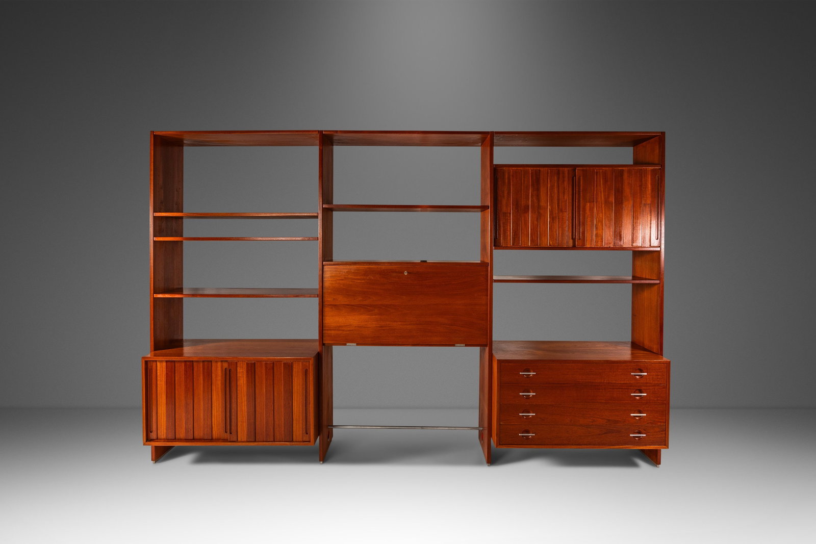 Rare Hans J. Wegner RY-100 Teak Wall Unit Room Divider Denmark 1966: Rare Hans J. Wegner RY-100 Teak Wall Unit Room Divider Denmark 1966 Discover the rare Model RY-100 three bay wall unit by Hans J. Wegner for Ry Mobler, crafted in Denmark circa 1965. This exceptional 