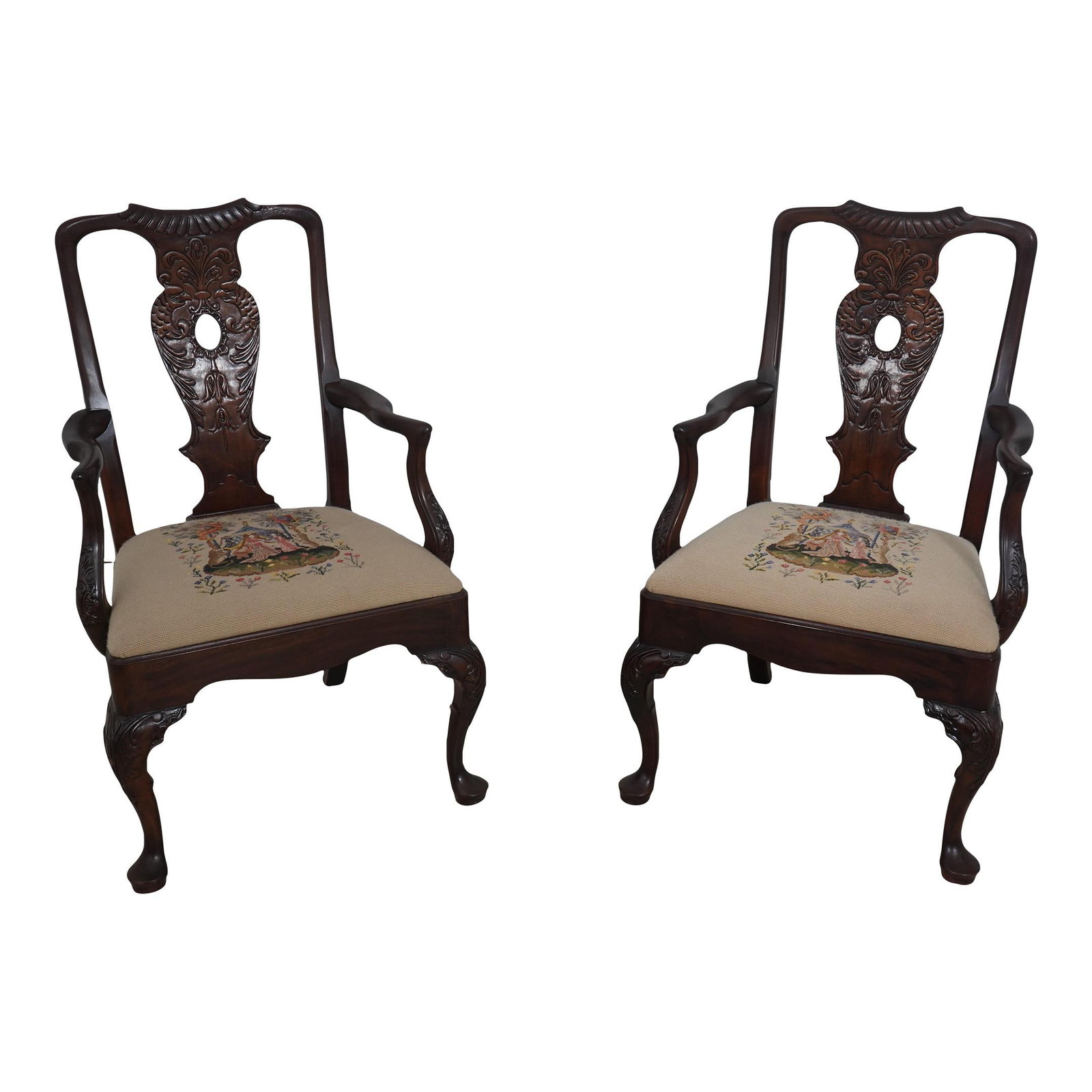 Henredon Georgian Style Carved Armchairs with Needlepoint Seats: Henredon Georgian Style Carved Armchairs with Needlepoint Seats This elegant pair of Henredon Georgian Style Carved Armchairs features exquisite carved details and quality construction. The armchairs 