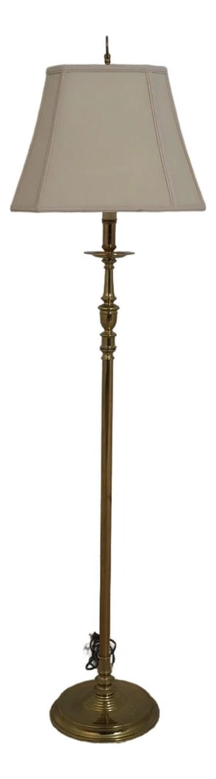 Virginia Metalcrafters Brass Candlestick Floor Lamp C.1997: Virginia Metalcrafters Brass Candlestick Floor Lamp C.1997 This elegant Virginia Metalcrafters Brass Candlestick Floor Lamp features a classic design crafted from polished brass. With its excellent or