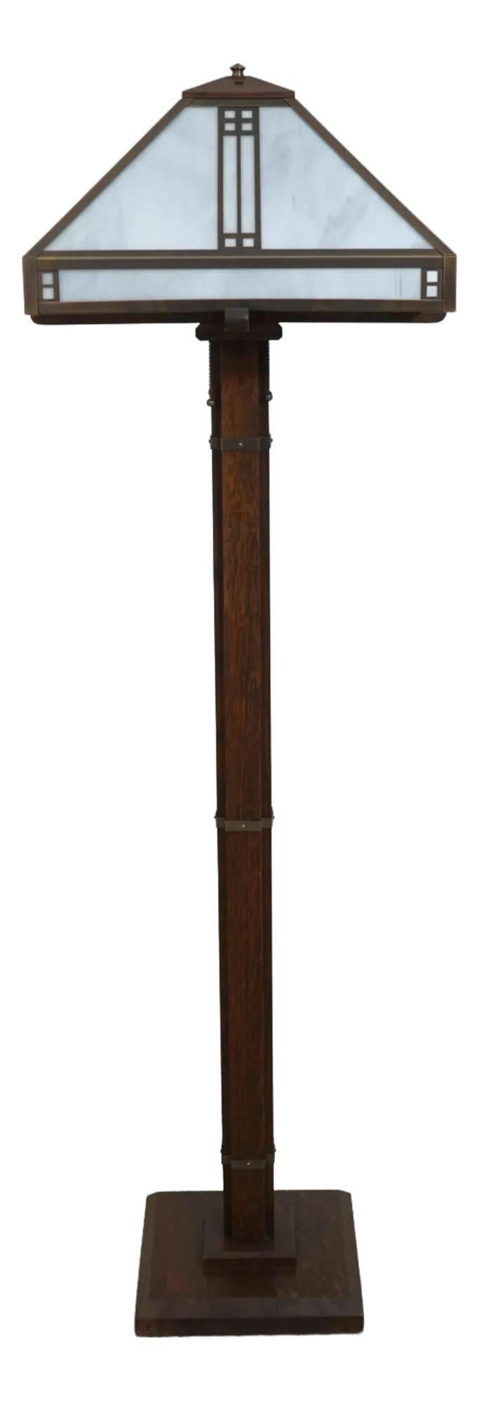 Arroyo Mission Oak Prairie Floor Lamp Arts & Crafts Design Slag Milk Glass: Arroyo Mission Oak Prairie Floor Lamp Arts & Crafts Design Slag Milk Glass This stunning Arroyo Mission Oak Prairie Floor Lamp showcases the timeless elegance of Arts & Crafts design. Crafted from qua