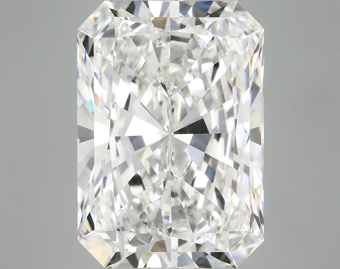 Loose Diamond - RADIANT 10.16ct E VVS2: Loose Diamond - RADIANT 10.16ct E VVS2 Source: This is a real non-mined Diamond that has been grown in a lab Shape: RADIANT Carats: 10.16 Color: E Clarity: VVS2 Certification: IGI Condition: Pre-Owned