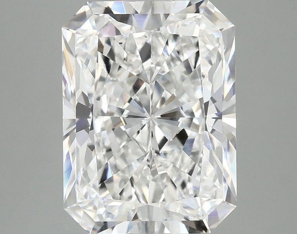 Loose Diamond - RADIANT 4.09ct E VVS2: Loose Diamond - RADIANT 4.09ct E VVS2 Source: This is a real non-mined Diamond that has been grown in a lab Shape: RADIANT Carats: 4.09 Color: E Clarity: VVS2 Certification: IGI Video: