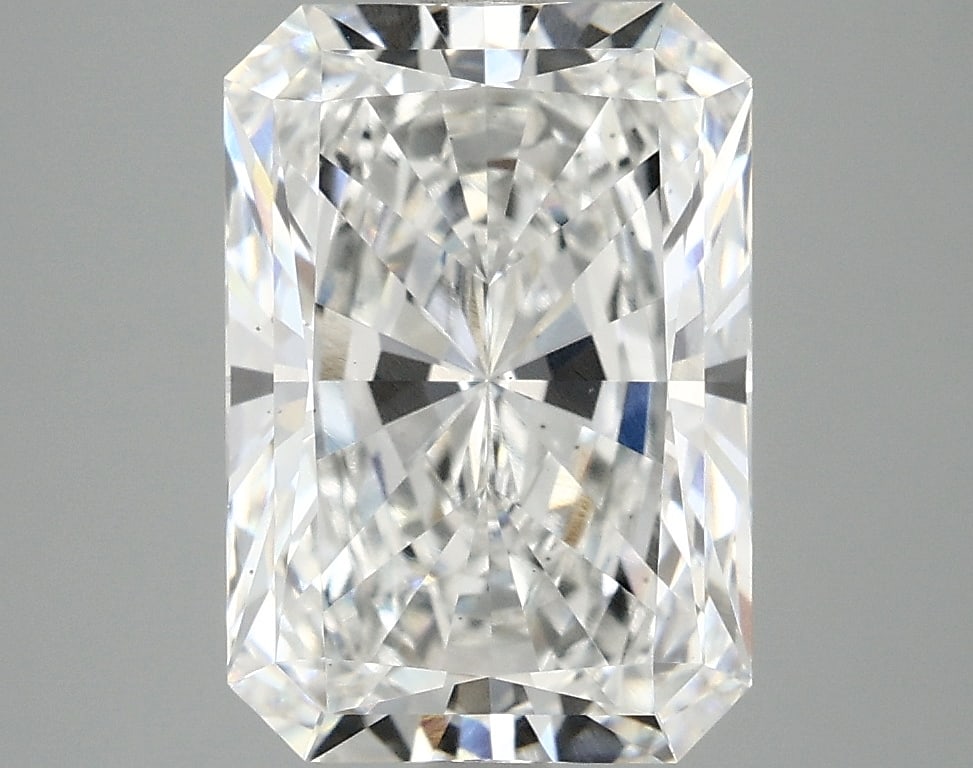 Loose Diamond - RADIANT 3.89ct E VS2: Loose Diamond - RADIANT 3.89ct E VS2 Source: This is a real non-mined Diamond that has been grown in a lab Shape: RADIANT Carats: 3.89 Color: E Clarity: VS2 Certification: IGI Condition: Pre-Owned PLE