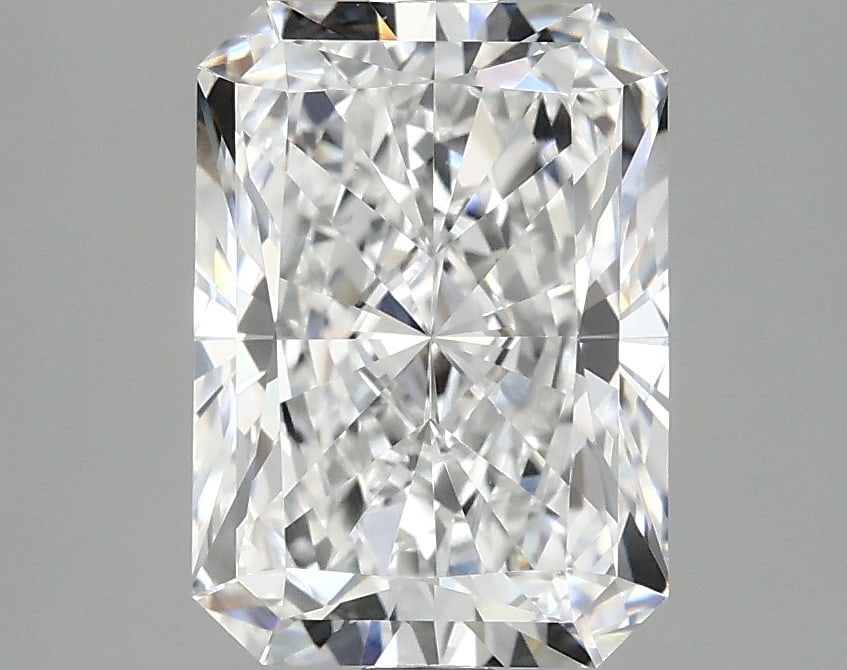 Loose Diamond - RADIANT 2.85ct D VVS2: Loose Diamond - RADIANT 2.85ct D VVS2 Source: This is a real non-mined Diamond that has been grown in a lab Shape: RADIANT Carats: 2.85 Color: D Clarity: VVS2 Certification: IGI Condition: Pre-Owned P