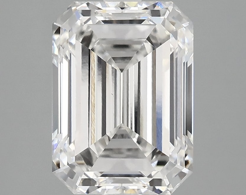 Loose Diamond - EMERALD 3.05ct E VVS2: Loose Diamond - EMERALD 3.05ct E VVS2 Source: This is a real non-mined Diamond that has been grown in a lab Shape: EMERALD Carats: 3.05 Color: E Clarity: VVS2 Certification: IGI Condition: Pre-Owned P