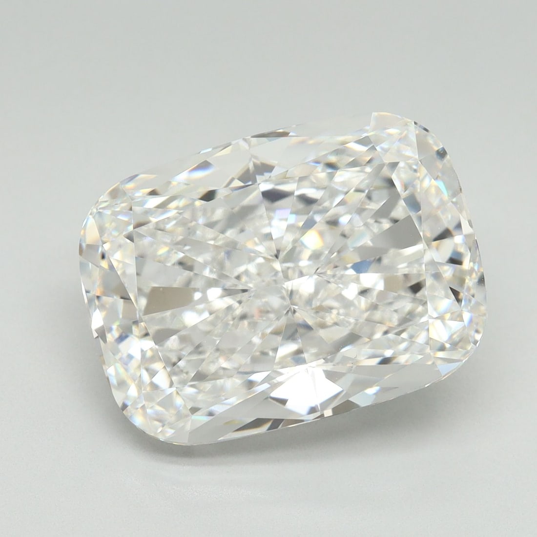 Loose Diamond - CUSHION MODIFIED 10.07ct E VS1: Loose Diamond - CUSHION MODIFIED 10.07ct E VS1 Source: This is a real non-mined Diamond that has been grown in a lab Shape: CUSHION MODIFIED Carats: 10.07 Color: E Clarity: VS1 Certification: IGI Vide