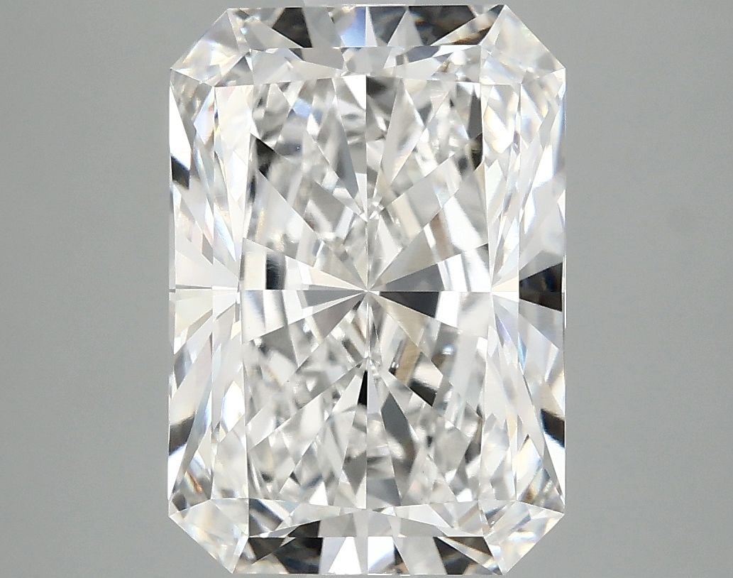 Loose Diamond - RADIANT 4.86ct F VS1: Loose Diamond - RADIANT 4.86ct F VS1 Source: This is a real non-mined Diamond that has been grown in a lab Shape: RADIANT Carats: 4.86 Color: F Clarity: VS1 Certification: IGI Video: