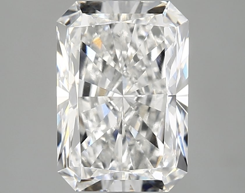 Loose Diamond - RADIANT 2.81ct E VS1: Loose Diamond - RADIANT 2.81ct E VS1 Source: This is a real non-mined Diamond that has been grown in a lab Shape: RADIANT Carats: 2.81 Color: E Clarity: VS1 Certification: IGI Condition: Pre-Owned PLE