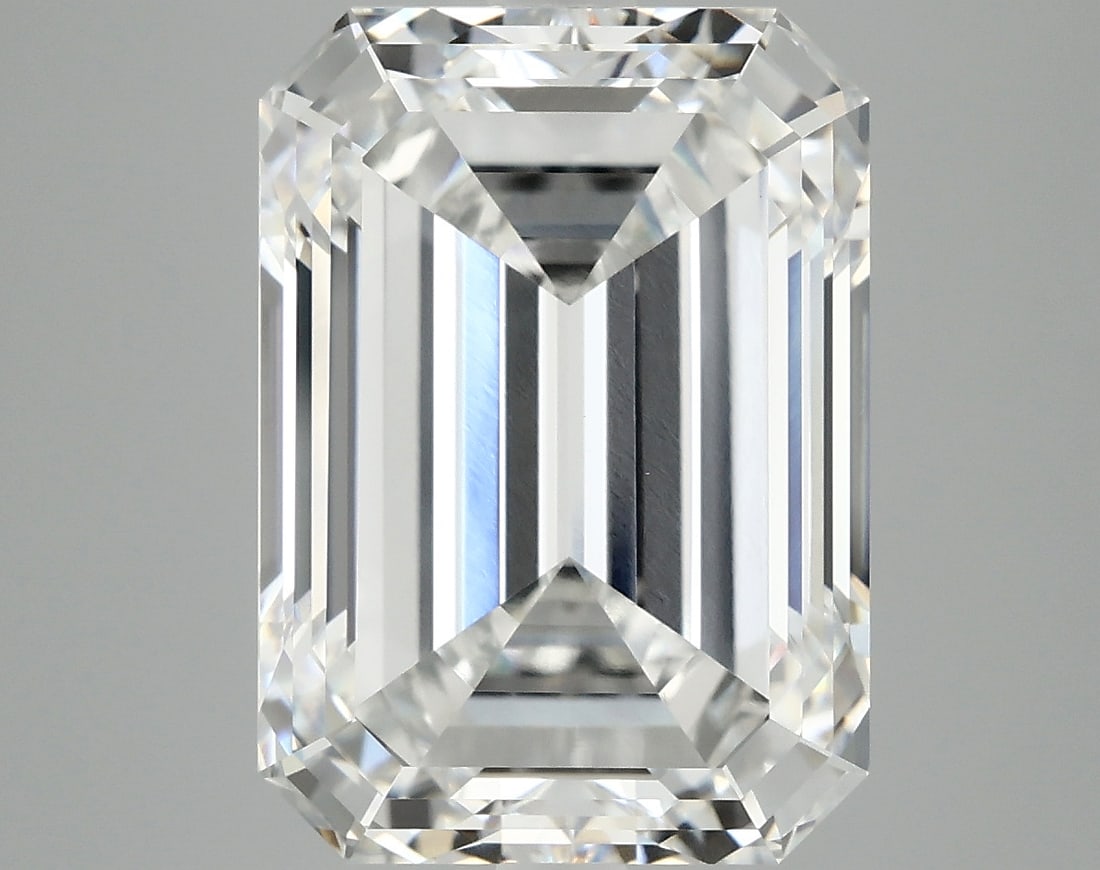 Loose Diamond - EMERALD 8.51ct E VVS2: Loose Diamond - EMERALD 8.51ct E VVS2 Source: This is a real non-mined Diamond that has been grown in a lab Shape: EMERALD Carats: 8.51 Color: E Clarity: VVS2 Certification: IGI Condition: Pre-Owned P