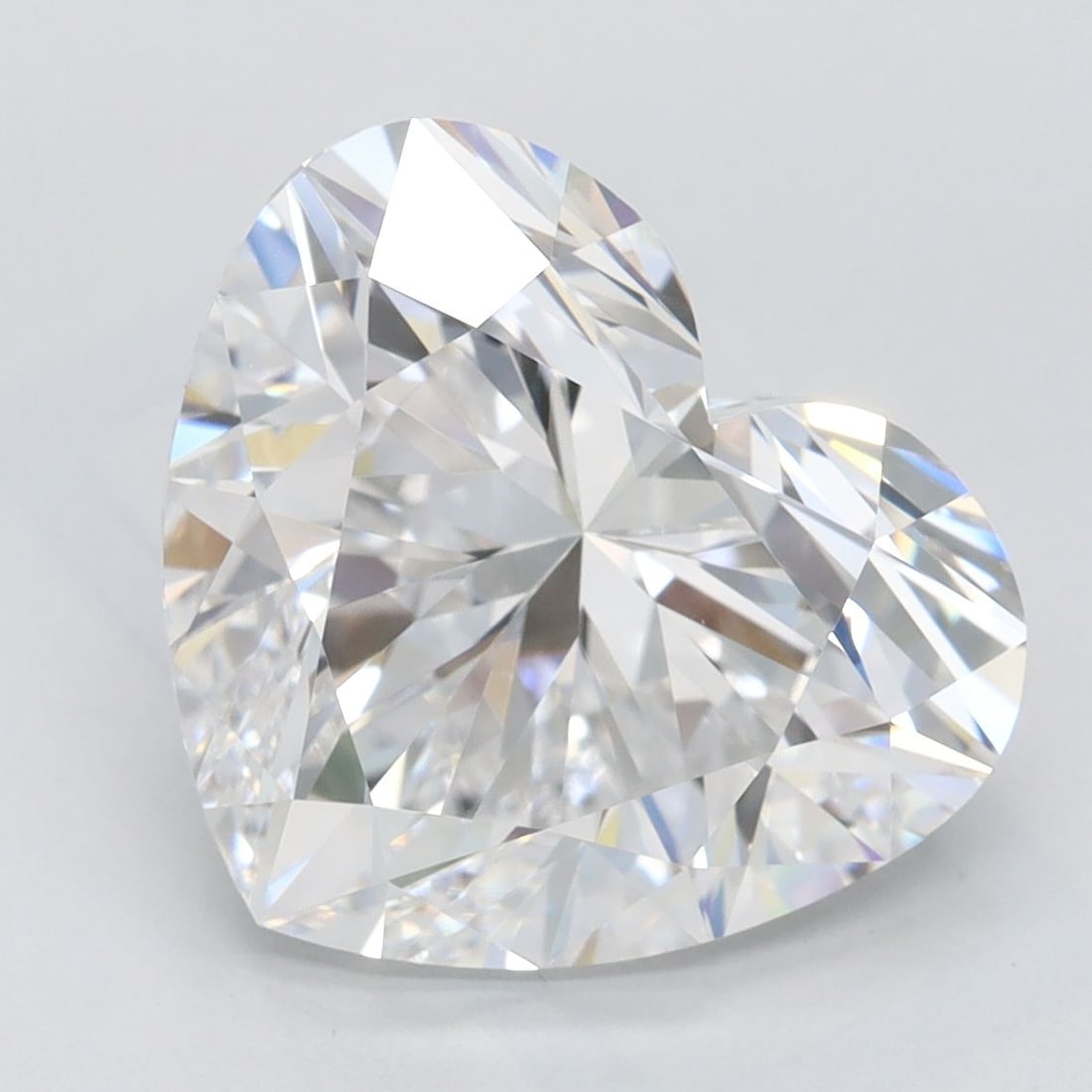 Loose Diamond - HEART 4.72ct D IF: Loose Diamond - HEART 4.72ct D IF Source: This is a real non-mined Diamond that has been grown in a lab Shape: HEART Carats: 4.72 Color: D Clarity: IF Certification: GIA Video: