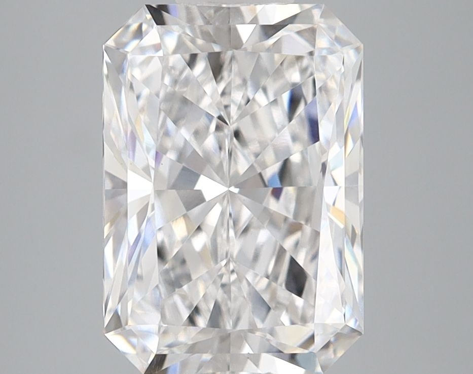Loose Diamond - RADIANT 3.08ct D VVS2: Loose Diamond - RADIANT 3.08ct D VVS2 Source: This is a real non-mined Diamond that has been grown in a lab Shape: RADIANT Carats: 3.08 Color: D Clarity: VVS2 Certification: IGI Video: