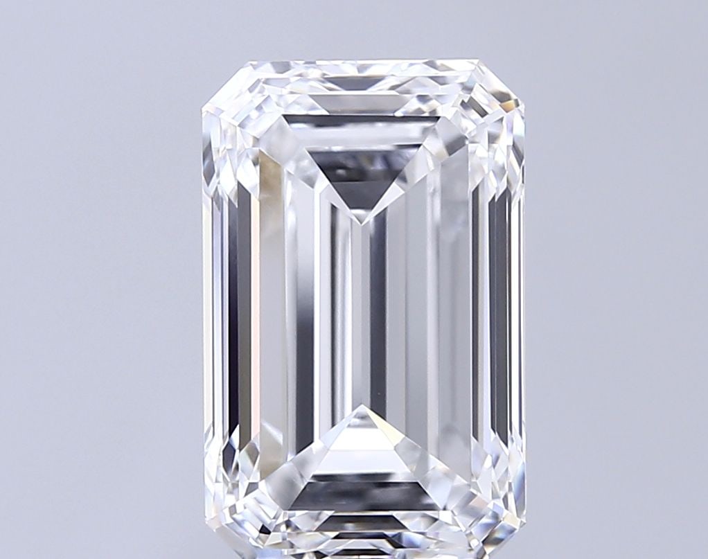 Loose Diamond - EMERALD 6.58ct D VVS1: Loose Diamond - EMERALD 6.58ct D VVS1 Source: This is a real non-mined Diamond that has been grown in a lab Shape: EMERALD Carats: 6.58 Color: D Clarity: VVS1 Certification: IGI Video: