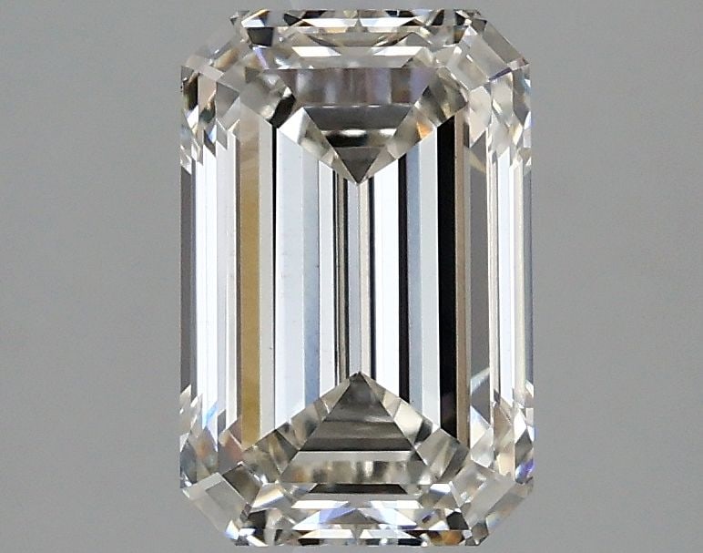 Loose Diamond - EMERALD 2.04ct H VS1: Loose Diamond - EMERALD 2.04ct H VS1 Source: This is a real non-mined Diamond that has been grown in a lab Shape: EMERALD Carats: 2.04 Color: H Clarity: VS1 Certification: IGI Video: