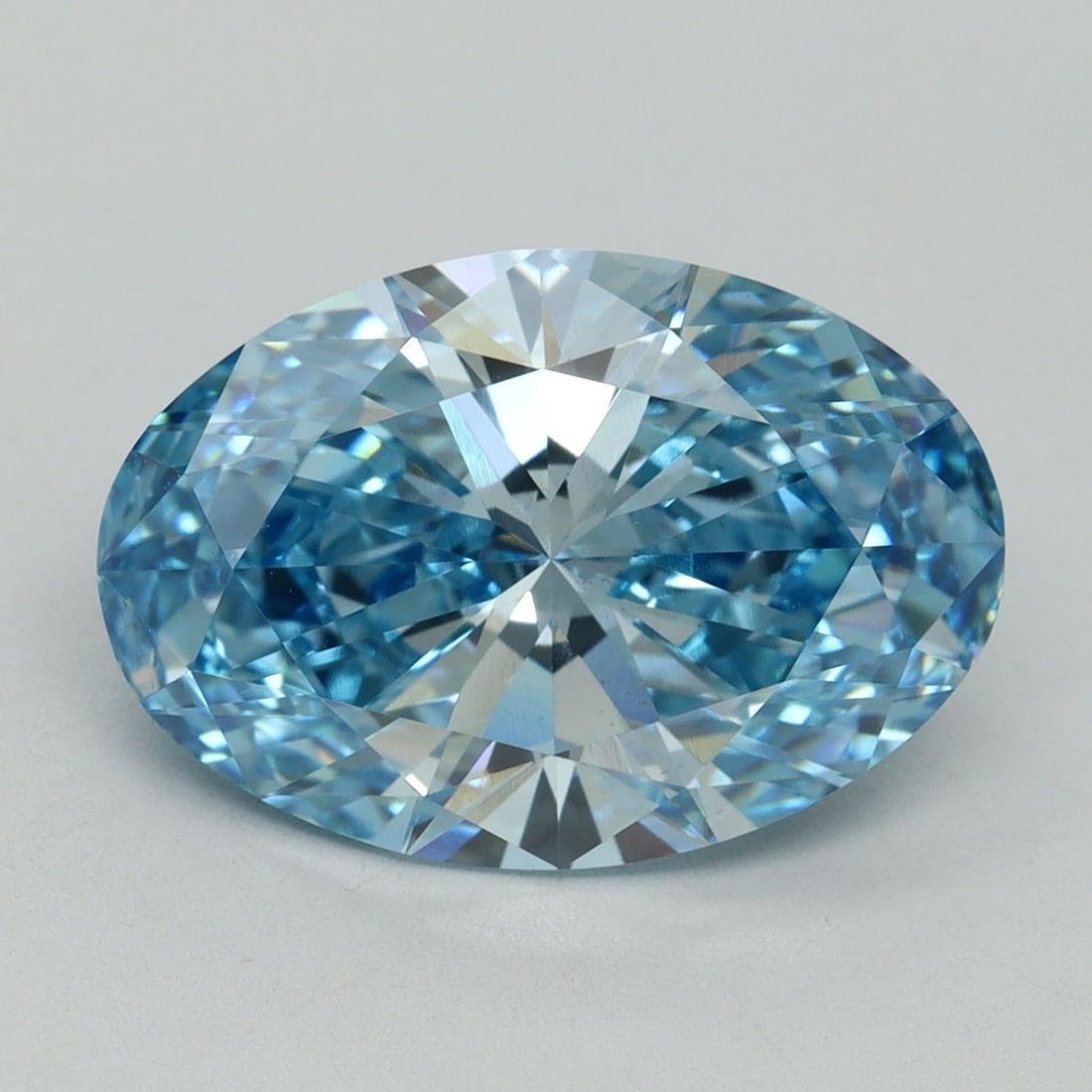 Loose Diamond - OVAL 5.54ct Fancy Vivid Blue VS2: Loose Diamond - OVAL 5.54ct Fancy Vivid Blue VS2 Source: This is a real non-mined Diamond that has been grown in a lab Shape: OVAL Carats: 5.54 Color: Fancy Vivid Blue Certification: IGI Video: