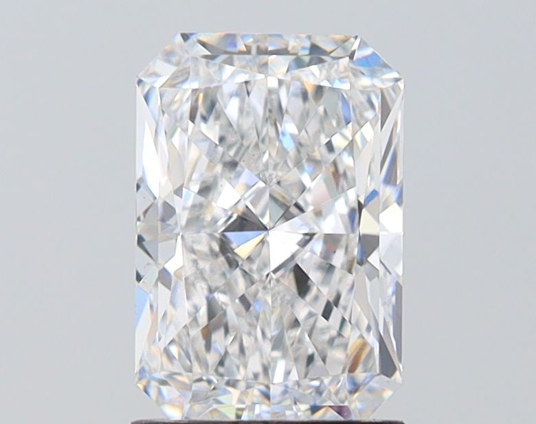 Loose Diamond - RADIANT 1.56ct E VS2: Loose Diamond - RADIANT 1.56ct E VS2 Source: This is a real non-mined Diamond that has been grown in a lab Shape: RADIANT Carats: 1.56 Color: E Clarity: VS2 Certification: IGI Video: