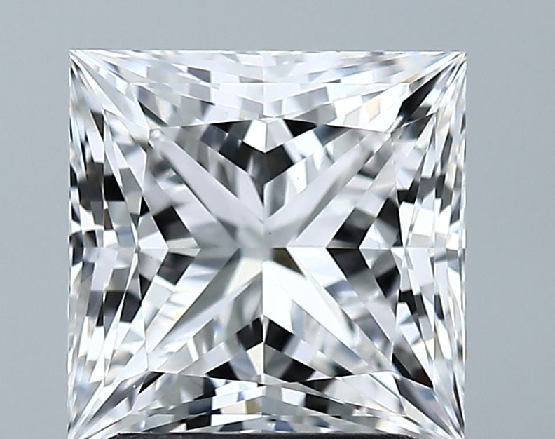 Loose Diamond - PRINCESS 2.22ct E VS1: Loose Diamond - PRINCESS 2.22ct E VS1 Source: This is a real non-mined Diamond that has been grown in a lab Shape: PRINCESS Carats: 2.22 Color: E Clarity: VS1 Certification: GIA Video: