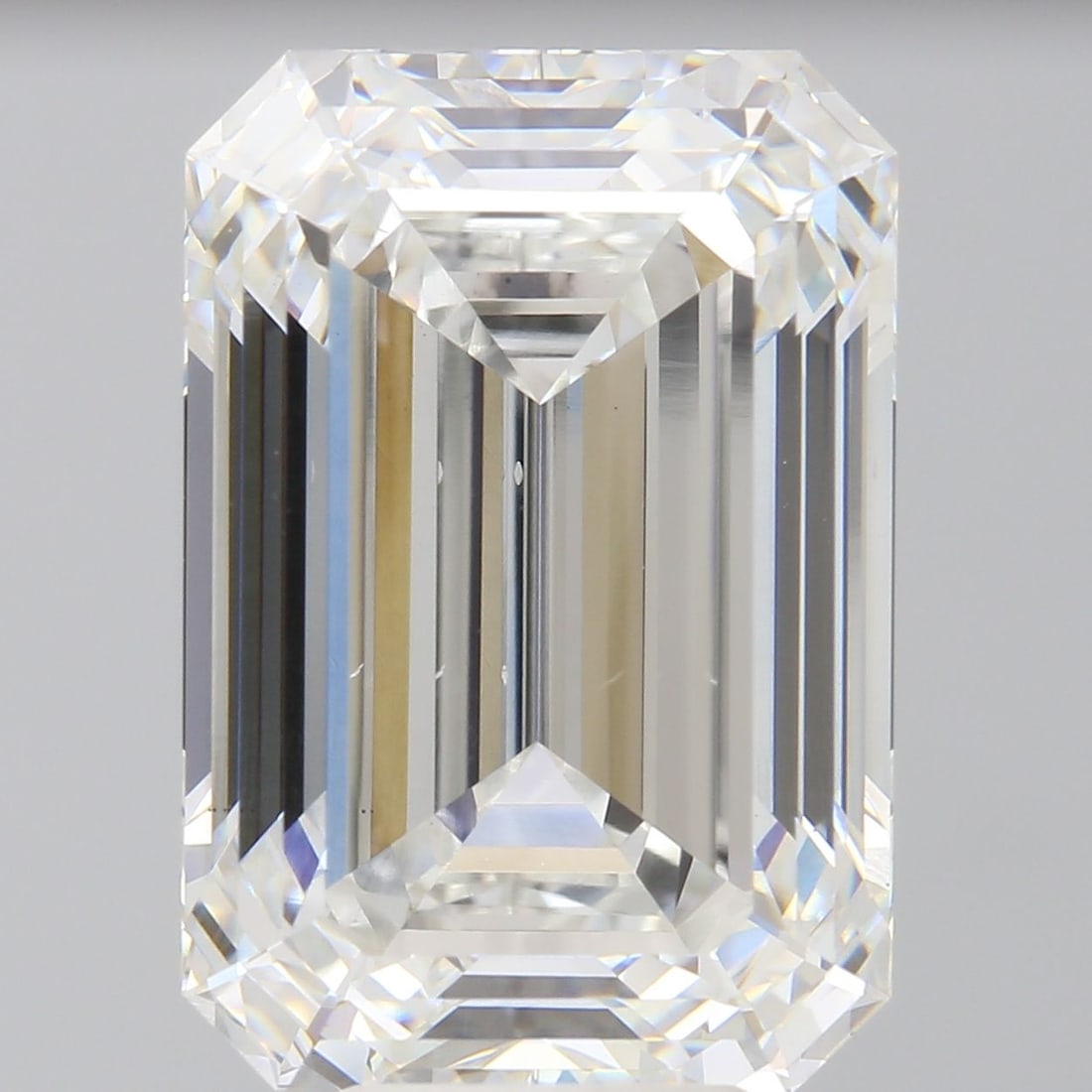 Loose Diamond - EMERALD 8.54ct F VS2: Loose Diamond - EMERALD 8.54ct F VS2 Source: This is a real non-mined Diamond that has been grown in a lab Shape: EMERALD Carats: 8.54 Color: F Clarity: VS2 Certification: IGI Video: