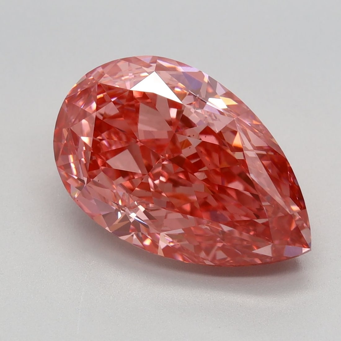 Loose Diamond - PEAR 4.16ct Fancy Vivid Pink VS1: Loose Diamond - PEAR 4.16ct Fancy Vivid Pink VS1 Source: This is a real non-mined Diamond that has been grown in a lab Shape: PEAR Carats: 4.16 Color: Fancy Vivid Pink Certification: IGI Video: