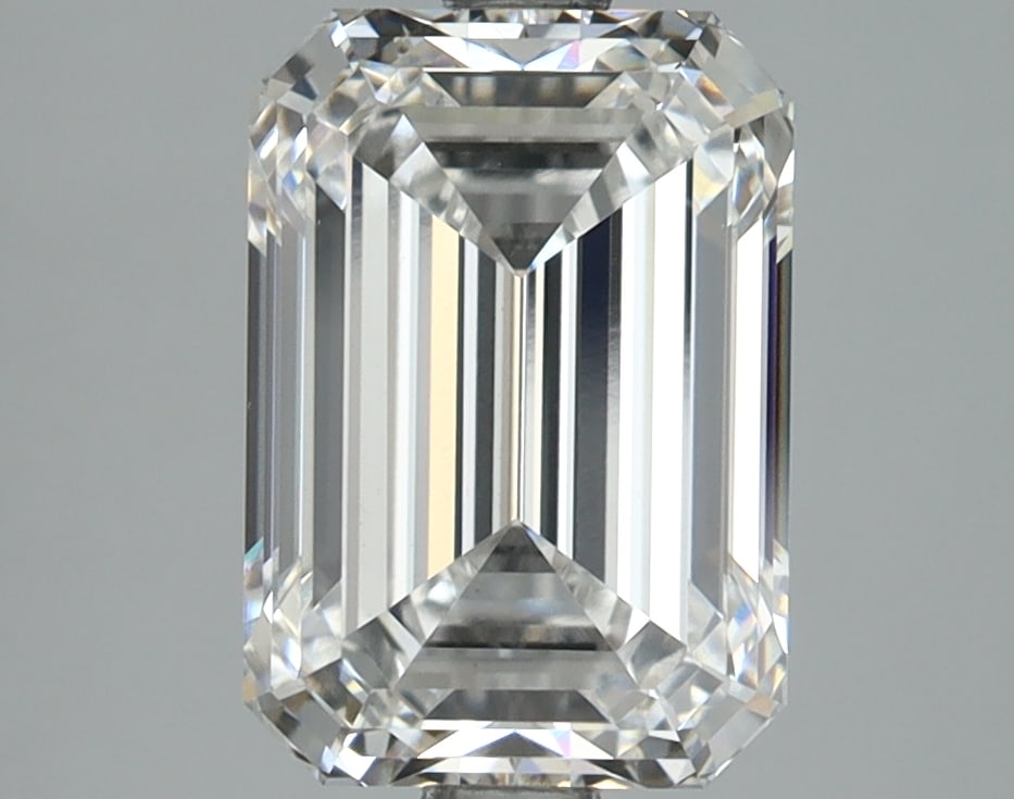 Loose Diamond - EMERALD 3.05ct E VS2: Loose Diamond - EMERALD 3.05ct E VS2 Source: This is a real non-mined Diamond that has been grown in a lab Shape: EMERALD Carats: 3.05 Color: E Clarity: VS2 Certification: IGI Condition: Pre-Owned PLE