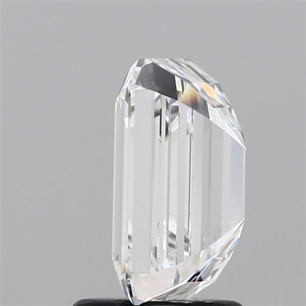 Loose Diamond - EMERALD 2.08ct F VS2: Loose Diamond - EMERALD 2.08ct F VS2 Source: This is a real non-mined Diamond that has been grown in a lab Shape: EMERALD Carats: 2.08 Color: F Clarity: VS2 Certification: GIA Video: