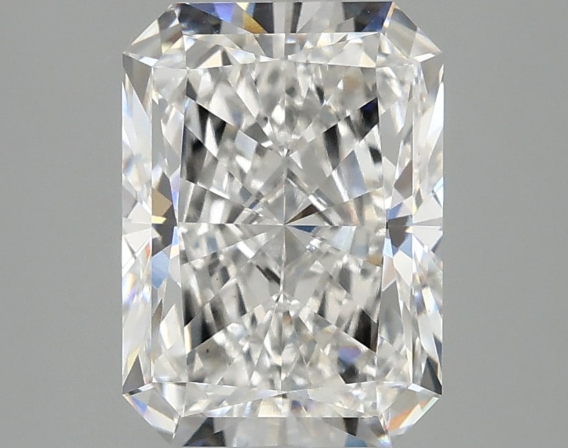 Loose Diamond - RADIANT 2.84ct F VVS2: Loose Diamond - RADIANT 2.84ct F VVS2 Source: This is a real non-mined Diamond that has been grown in a lab Shape: RADIANT Carats: 2.84 Color: F Clarity: VVS2 Certification: IGI Condition: Pre-Owned P