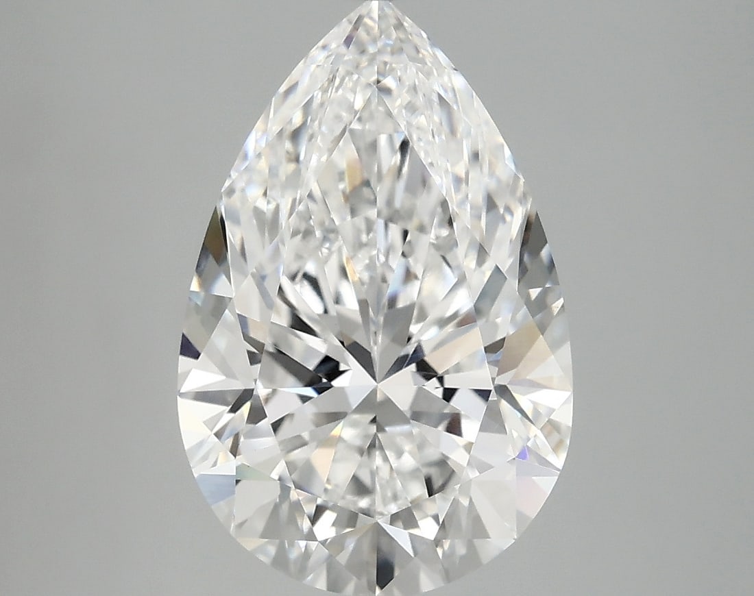 Loose Diamond - PEAR 4.04ct E VVS2: Loose Diamond - PEAR 4.04ct E VVS2 Source: This is a real non-mined Diamond that has been grown in a lab Shape: PEAR Carats: 4.04 Color: E Clarity: VVS2 Certification: IGI Condition: Pre-Owned PLEASE 