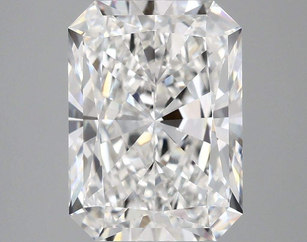 Loose Diamond - RADIANT 4.06ct E VVS2: Loose Diamond - RADIANT 4.06ct E VVS2 Source: This is a real non-mined Diamond that has been grown in a lab Shape: RADIANT Carats: 4.06 Color: E Clarity: VVS2 Certification: IGI Video: