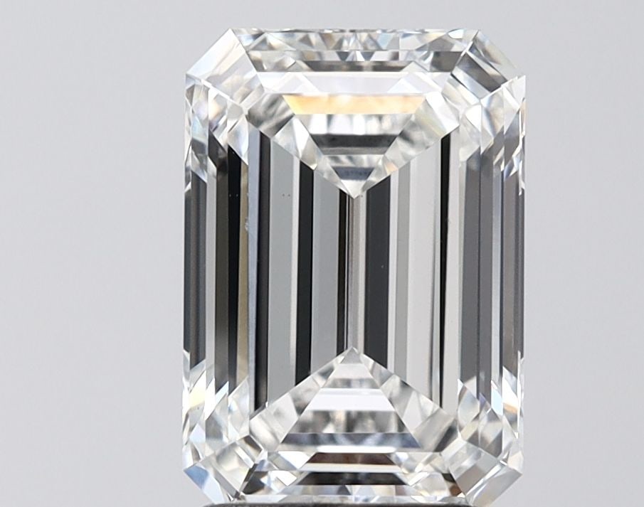 Loose Diamond - EMERALD 3.11ct F VS1: Loose Diamond - EMERALD 3.11ct F VS1 Source: This is a real non-mined Diamond that has been grown in a lab Shape: EMERALD Carats: 3.11 Color: F Clarity: VS1 Certification: IGI Video: