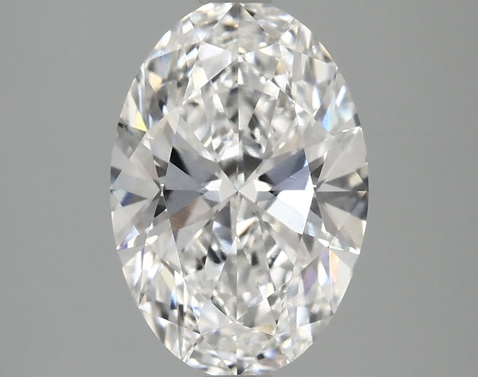 Loose Diamond - OVAL 2.34ct E VS1: Loose Diamond - OVAL 2.34ct E VS1 Source: This is a real non-mined Diamond that has been grown in a lab Shape: OVAL Carats: 2.34 Color: E Clarity: VS1 Certification: IGI Condition: Pre-Owned PLEASE NO
