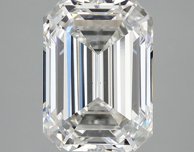 Loose Diamond - EMERALD 3.08ct E VS1: Loose Diamond - EMERALD 3.08ct E VS1 Source: This is a real non-mined Diamond that has been grown in a lab Shape: EMERALD Carats: 3.08 Color: E Clarity: VS1 Certification: IGI Condition: Pre-Owned PLE