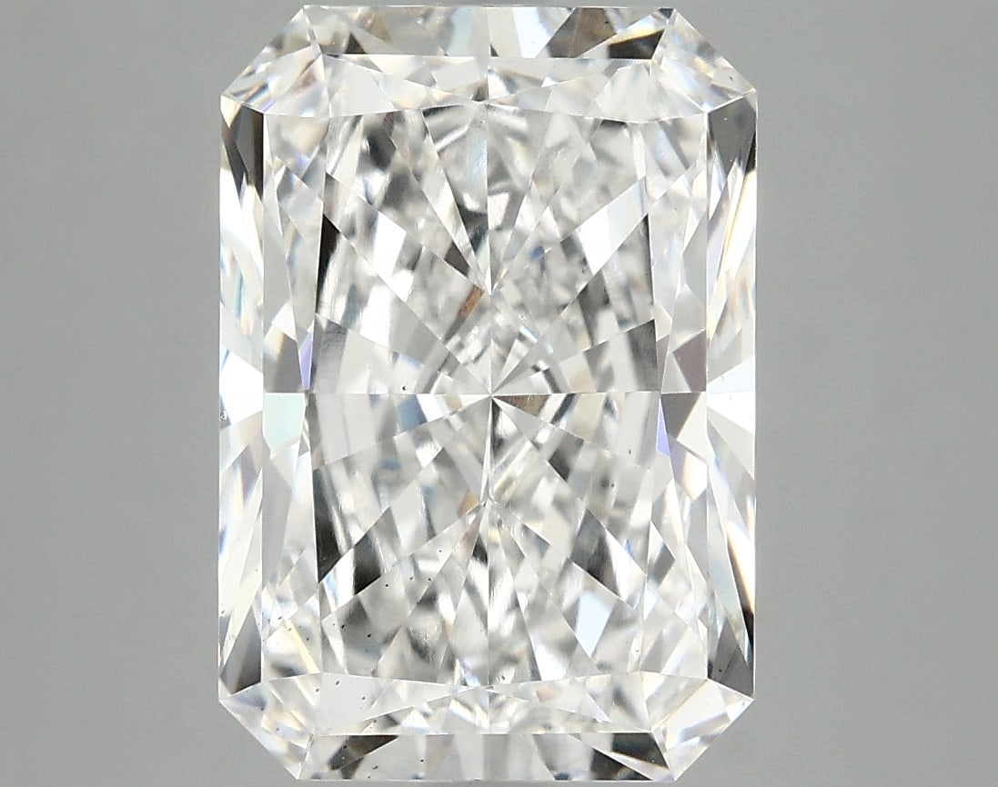 Loose Diamond - RADIANT 5.03ct E VS2: Loose Diamond - RADIANT 5.03ct E VS2 Source: This is a real non-mined Diamond that has been grown in a lab Shape: RADIANT Carats: 5.03 Color: E Clarity: VS2 Certification: IGI Condition: Pre-Owned PLE