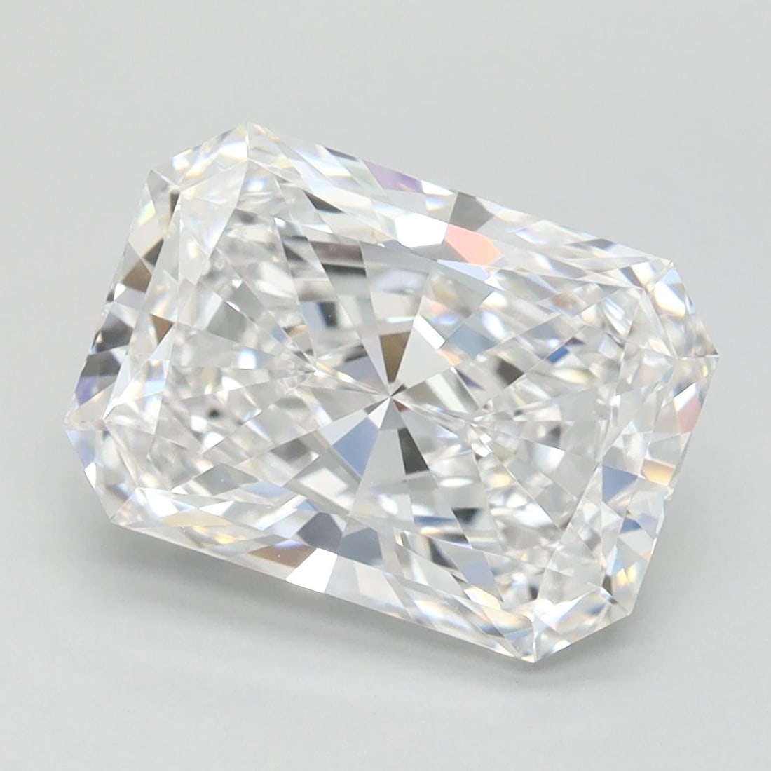 Loose Diamond - RADIANT 2.84ct E FL: Loose Diamond - RADIANT 2.84ct E FL Source: This is a real non-mined Diamond that has been grown in a lab Shape: RADIANT Carats: 2.84 Color: E Clarity: FL Certification: IGI Video: Video Link PLEASE