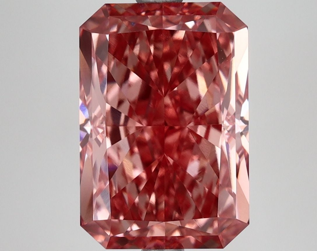 Loose Diamond - RADIANT 5.16ct Fancy Vivid Pink VVS2: Loose Diamond - RADIANT 5.16ct Fancy Vivid Pink VVS2 Source: This is a real non-mined Diamond that has been grown in a lab Shape: RADIANT Carats: 5.16 Color: Fancy Vivid Pink Certification: IGI