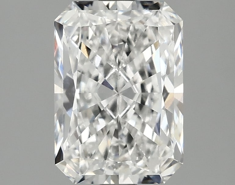 Loose Diamond - RADIANT 2.04ct E VS2: Loose Diamond - RADIANT 2.04ct E VS2 Source: This is a real non-mined Diamond that has been grown in a lab Shape: RADIANT Carats: 2.04 Color: E Clarity: VS2 Certification: IGI Condition: Pre-Owned PLE