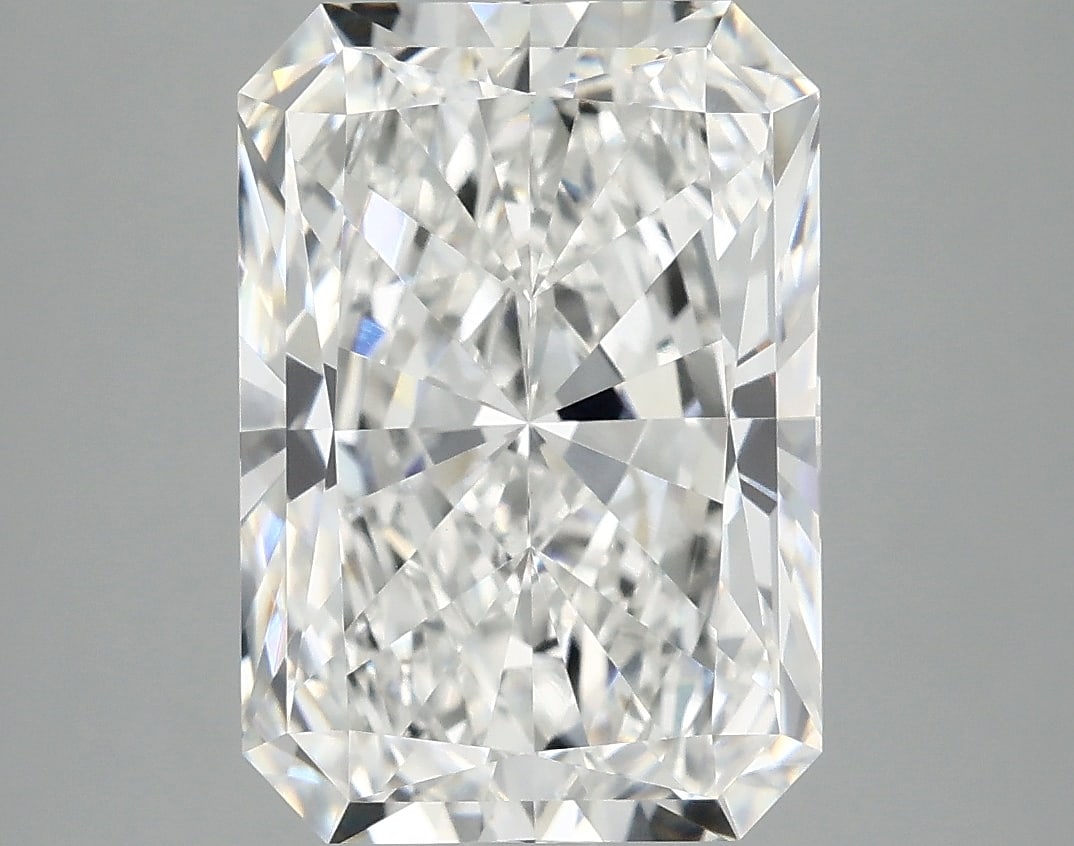 Loose Diamond - RADIANT 5.05ct F VVS2: Loose Diamond - RADIANT 5.05ct F VVS2 Source: This is a real non-mined Diamond that has been grown in a lab Shape: RADIANT Carats: 5.05 Color: F Clarity: VVS2 Certification: IGI Condition: Pre-Owned P