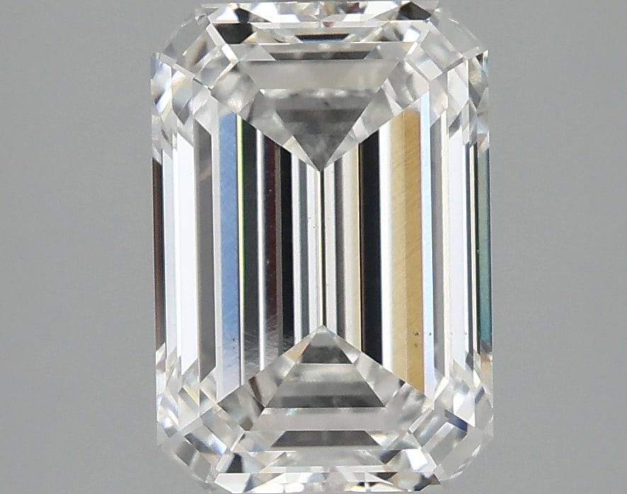Loose Diamond - EMERALD 2.9ct E VS2: Loose Diamond - EMERALD 2.9ct E VS2 Source: This is a real non-mined Diamond that has been grown in a lab Shape: EMERALD Carats: 2.9 Color: E Clarity: VS2 Certification: IGI Condition: Pre-Owned PLEAS