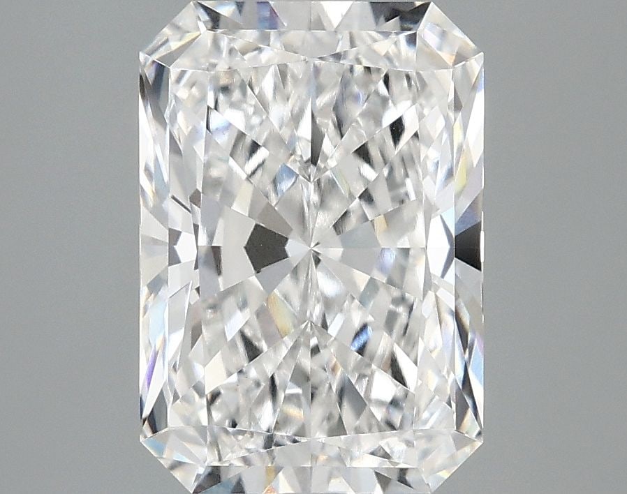 Loose Diamond - RADIANT 3.09ct E VS1: Loose Diamond - RADIANT 3.09ct E VS1 Source: This is a real non-mined Diamond that has been grown in a lab Shape: RADIANT Carats: 3.09 Color: E Clarity: VS1 Certification: IGI Video: