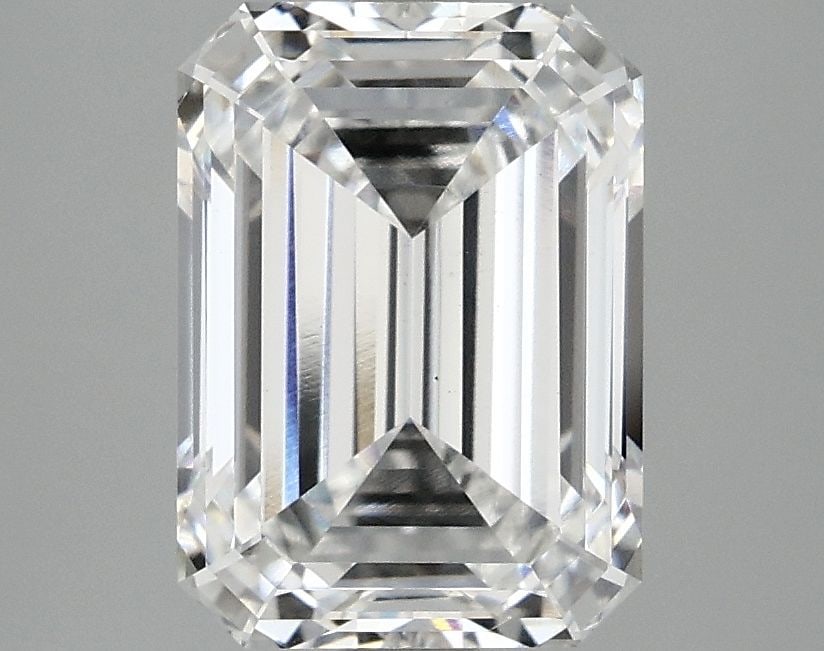 Loose Diamond - EMERALD 3.1ct E VS1: Loose Diamond - EMERALD 3.1ct E VS1 Source: This is a real non-mined Diamond that has been grown in a lab Shape: EMERALD Carats: 3.1 Color: E Clarity: VS1 Certification: IGI Video: