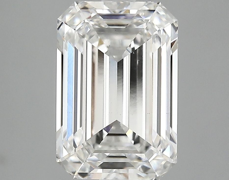 Loose Diamond - EMERALD 3.08ct E VS1: Loose Diamond - EMERALD 3.08ct E VS1 Source: This is a real non-mined Diamond that has been grown in a lab Shape: EMERALD Carats: 3.08 Color: E Clarity: VS1 Certification: IGI Video:
