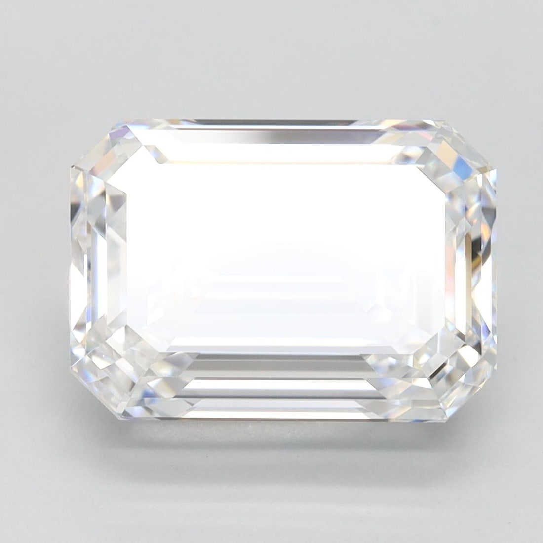Loose Diamond - EMERALD 4.14ct D FL: Loose Diamond - EMERALD 4.14ct D FL Source: This is a real non-mined Diamond that has been grown in a lab Shape: EMERALD Carats: 4.14 Color: D Clarity: FL Certification: IGI Video:
