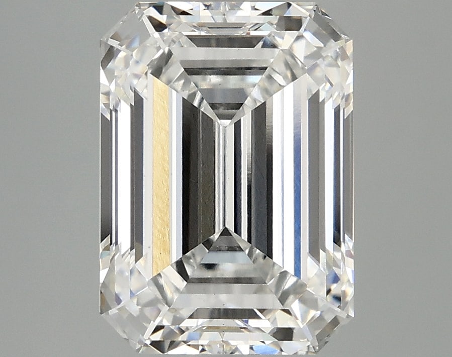 Loose Diamond - EMERALD 4.1ct E VS1: Loose Diamond - EMERALD 4.1ct E VS1 Source: This is a real non-mined Diamond that has been grown in a lab Shape: EMERALD Carats: 4.1 Color: E Clarity: VS1 Certification: IGI Condition: Pre-Owned PLEAS