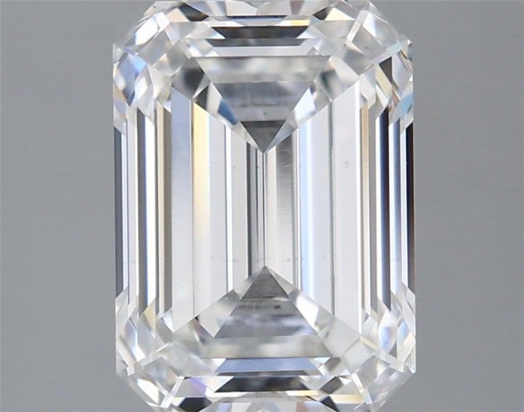 Loose Diamond - EMERALD 2.55ct E VS2: Loose Diamond - EMERALD 2.55ct E VS2 Source: This is a real non-mined Diamond that has been grown in a lab Shape: EMERALD Carats: 2.55 Color: E Clarity: VS2 Certification: IGI Video: