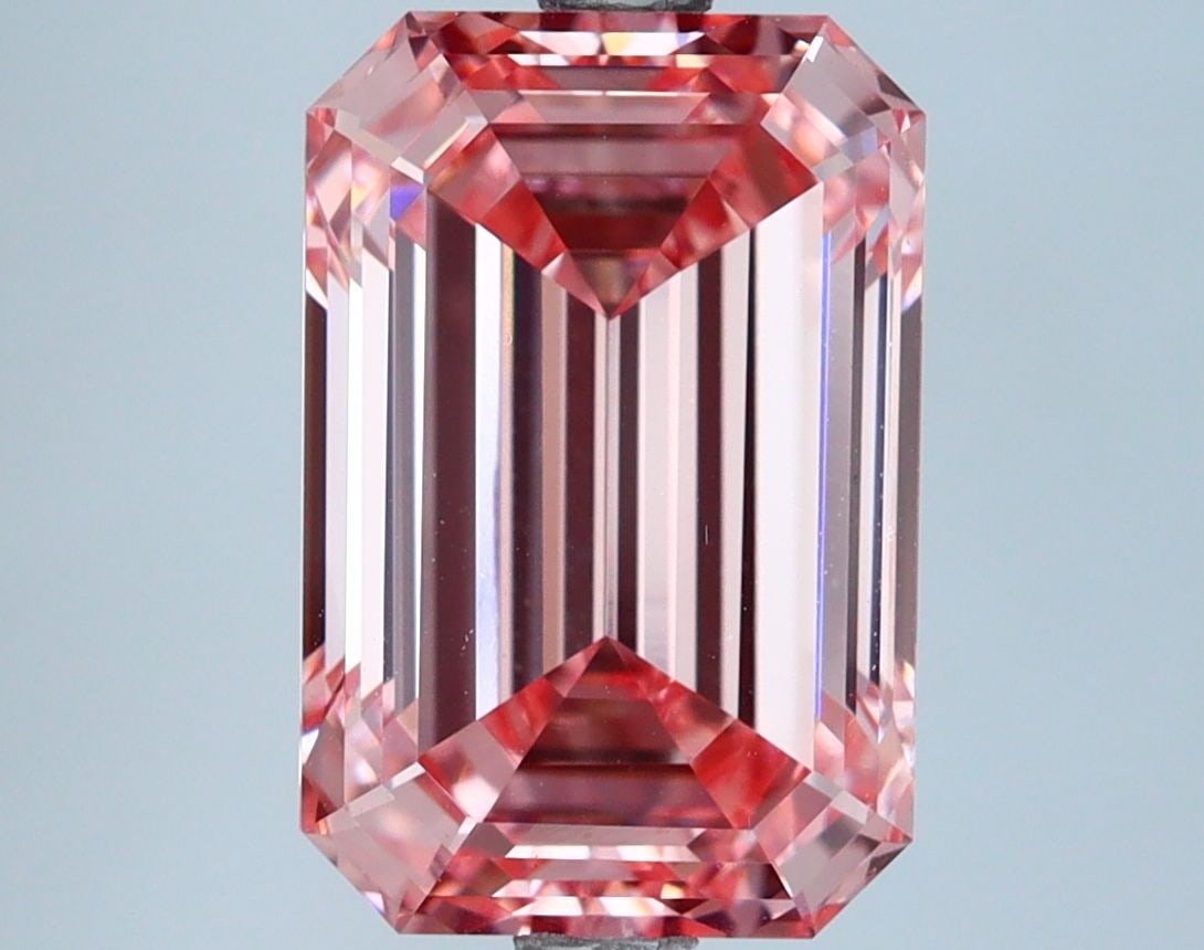 Loose Diamond - EMERALD 4.29ct Fancy Intense Pink VS1: Loose Diamond - EMERALD 4.29ct Fancy Intense Pink VS1 Source: This is a real non-mined Diamond that has been grown in a lab Shape: EMERALD Carats: 4.29 Color: Fancy Intense Pink Certification: IGI Vid
