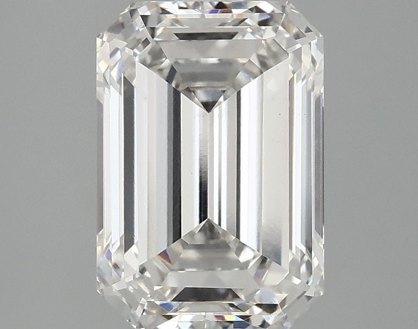 Loose Diamond - EMERALD 3.08ct G VS1: Loose Diamond - EMERALD 3.08ct G VS1 Source: This is a real non-mined Diamond that has been grown in a lab Shape: EMERALD Carats: 3.08 Color: G Clarity: VS1 Certification: IGI Video: