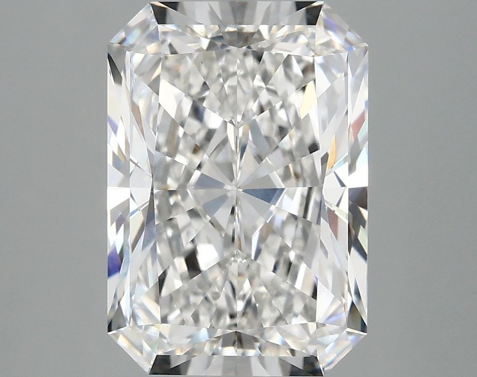 Loose Diamond - RADIANT 4.06ct E VS1: Loose Diamond - RADIANT 4.06ct E VS1 Source: This is a real non-mined Diamond that has been grown in a lab Shape: RADIANT Carats: 4.06 Color: E Clarity: VS1 Certification: IGI Video: