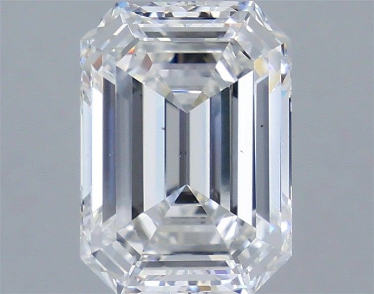 Loose Diamond - EMERALD 3.54ct E VS2: Loose Diamond - EMERALD 3.54ct E VS2 Source: This is a real non-mined Diamond that has been grown in a lab Shape: EMERALD Carats: 3.54 Color: E Clarity: VS2 Certification: IGI Video: