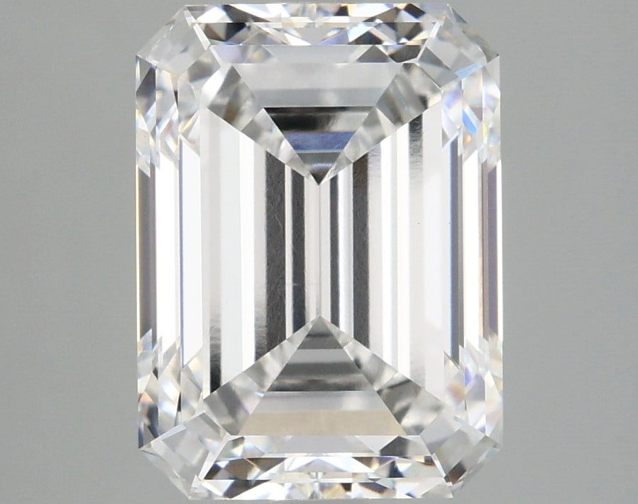 Loose Diamond - EMERALD 4.1ct D VS1: Loose Diamond - EMERALD 4.1ct D VS1 Source: This is a real non-mined Diamond that has been grown in a lab Shape: EMERALD Carats: 4.1 Color: D Clarity: VS1 Certification: IGI Condition: Pre-Owned PLEAS