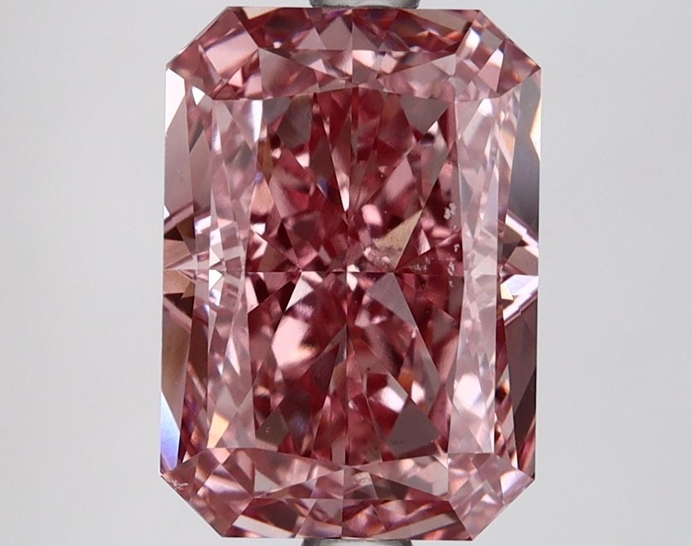 Loose Diamond - RADIANT 3.58ct Fancy Vivid Pink VS1: Loose Diamond - RADIANT 3.58ct Fancy Vivid Pink VS1 Source: This is a real non-mined Diamond that has been grown in a lab Shape: RADIANT Carats: 3.58 Color: Fancy Vivid Pink Certification: IGI Video: