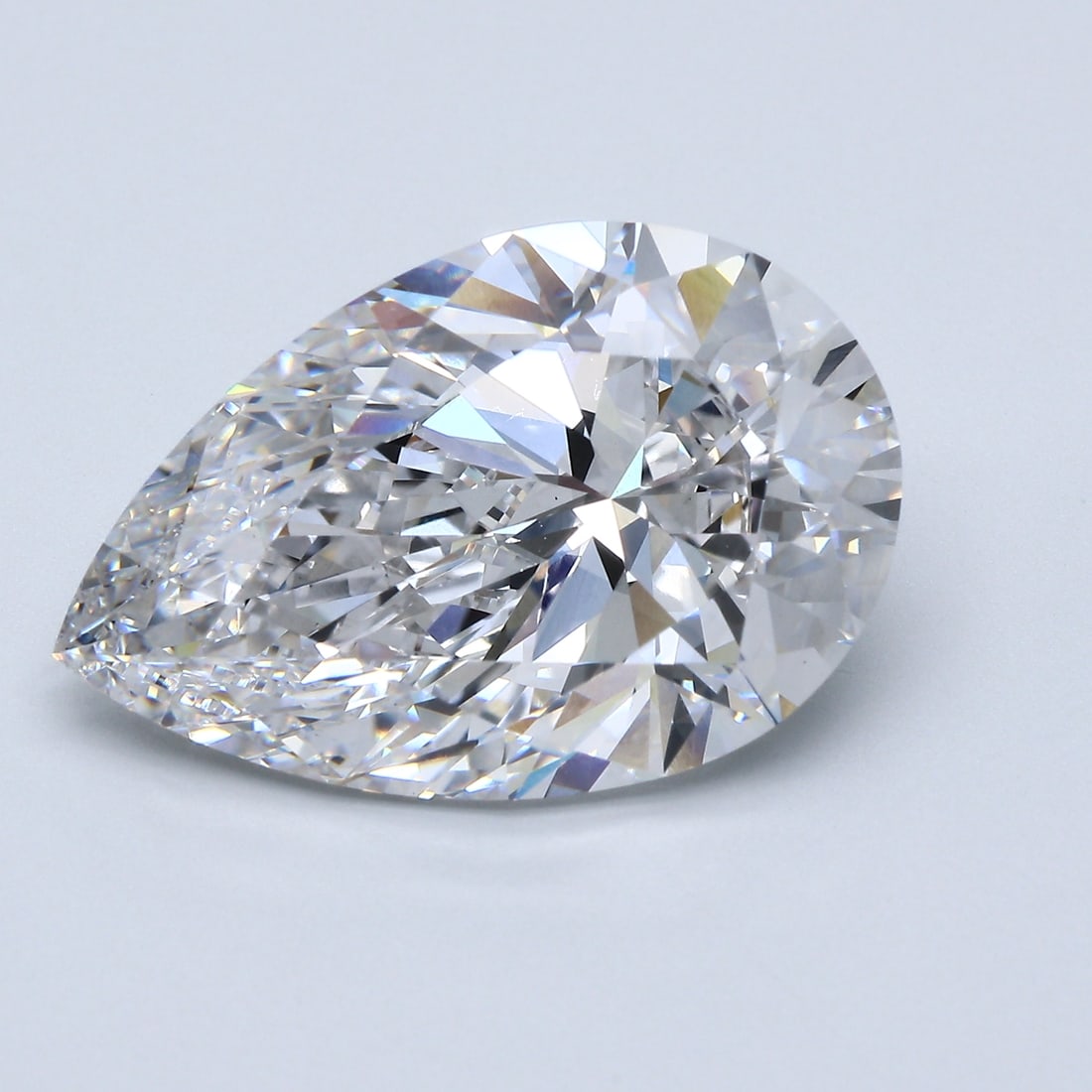 Loose Diamond - PEAR 11.1ct F VS1: Loose Diamond - PEAR 11.1ct F VS1 Source: This is a real non-mined Diamond that has been grown in a lab Shape: PEAR Carats: 11.1 Color: F Clarity: VS1 Certification: GIA Condition: Pre-Owned PLEASE NO